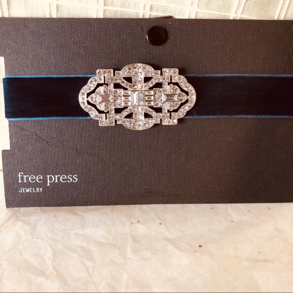 Free Press choker
